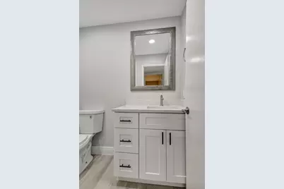 909 S Flanders S, Delray Beach, FL 33484 - Photo 17