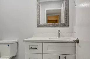 909 S Flanders S, Delray Beach, FL 33484 - Photo 17