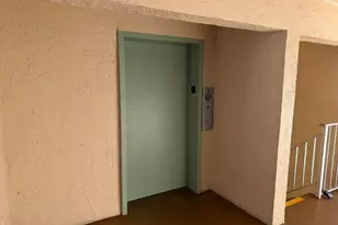 100 Village Green Circle, Lake Worth Beach, FL 33461 - Photo 19