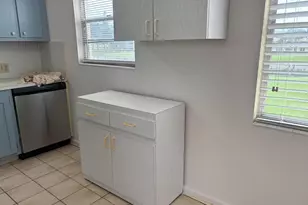 186 Dorset E, Boca Raton, FL 33434 - Photo 3
