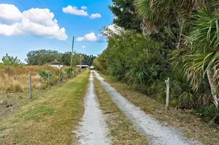 4000 Seminole Rd, Fort Pierce, FL 34951 - Photo 9