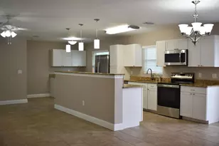 826 Palama Way, Lantana, FL 33462 - Photo 5