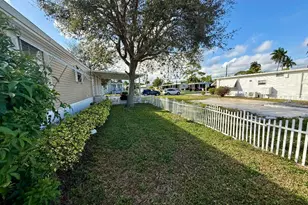 8964 Pine St, Boynton Beach, FL 33436 - Photo 3