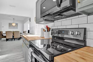 14 S Swinton Cir, Delray Beach, FL 33444 - Photo 9