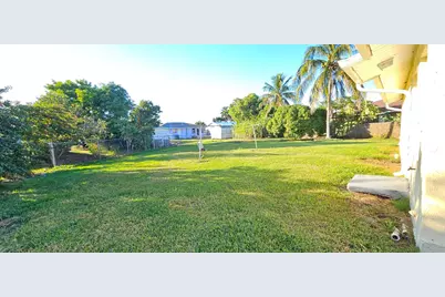 323 Seminole Court, Pahokee, FL 33476 - Photo 15