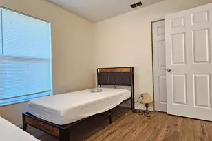 323 Seminole Ct, Pahokee, FL 33476 - Photo 11