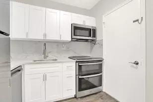 299 SW 7th St, Boca Raton, FL 33432 - Photo 11