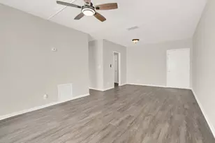 299 SW 7th St, Boca Raton, FL 33432 - Photo 7