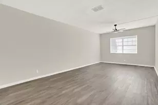 299 SW 7th St, Boca Raton, FL 33432 - Photo 5