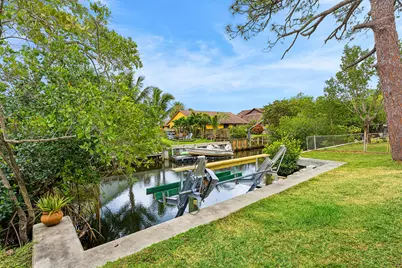 709 Warren Drive, Jupiter, FL 33458 - Photo 39