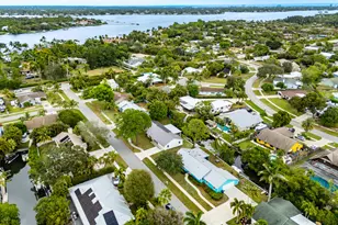 709 Warren Dr, Jupiter, FL 33458 - Photo 47