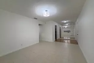 298 SW 6th St, Boca Raton, FL 33432 - Photo 9