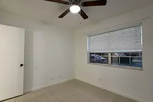 298 SW 6th St, Boca Raton, FL 33432 - Photo 17