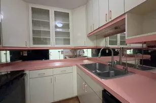 298 SW 6th St, Boca Raton, FL 33432 - Photo 11