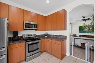 167 Catania Way, Royal Palm Beach, FL 33411 - Photo 11