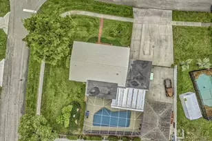 1610 Crest Dr, Lake Worth, FL 33461 - Photo 63