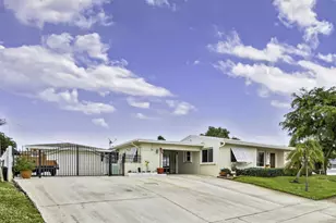 1610 Crest Dr, Lake Worth, FL 33461 - Photo 43