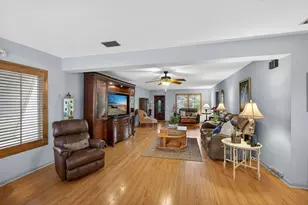 1610 Crest Dr, Lake Worth, FL 33461 - Photo 5