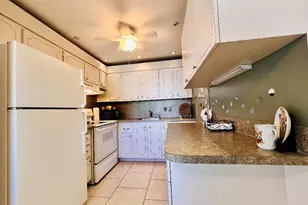 171 Chatham I, West Palm Beach, FL 33417 - Photo 3