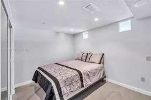 5005 Collins Ave, Miami Beach, FL 33140 - Photo 15