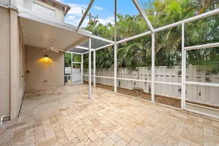 107 Via Poinciana Ln, Boca Raton, FL 33487 - Photo 25