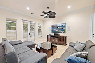 107 Via Poinciana Ln, Boca Raton, FL 33487 - Photo 5