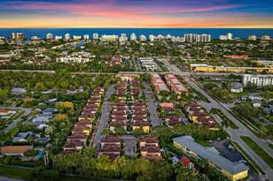 107 Via Poinciana Ln, Boca Raton, FL 33487 - Photo 35