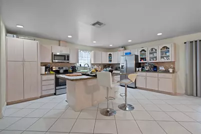 5772 N Haverhill Road N, West Palm Beach, FL 33407 - Photo 17