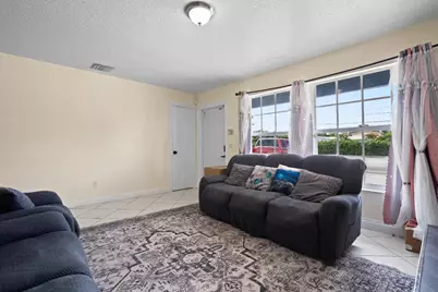 5772 N Haverhill Road N, West Palm Beach, FL 33407 - Photo 7