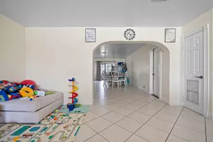 5772 N Haverhill Road N, West Palm Beach, FL 33407 - Photo 9