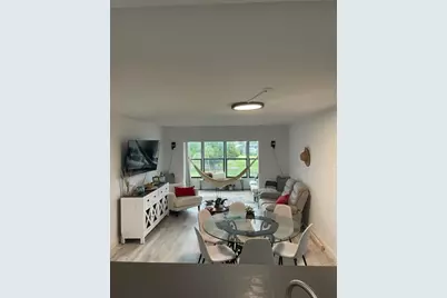 1020 Country Club Drive #406, Margate, FL 33063 - Photo 9