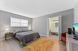 198 Lake Frances Dr, West Palm Beach, FL 33411 - Photo 9