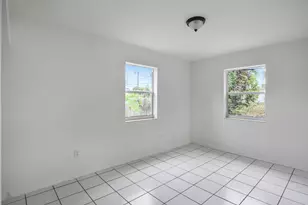 1560 NE 43rd St, Pompano Beach, FL 33064 - Photo 9