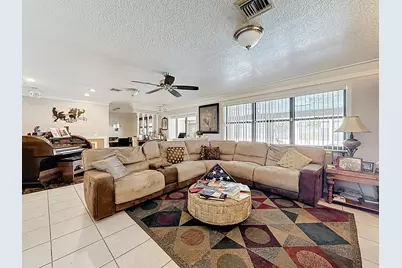 189 NE Caprona Avenue, Port Saint Lucie, FL 34983 - Photo 9