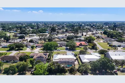 189 NE Caprona Avenue, Port Saint Lucie, FL 34983 - Photo 55