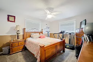 189 NE Caprona Ave, Port Saint Lucie, FL 34983 - Photo 23