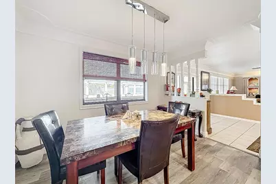 189 NE Caprona Avenue, Port Saint Lucie, FL 34983 - Photo 5