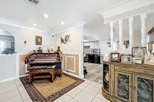 189 NE Caprona Ave, Port Saint Lucie, FL 34983 - Photo 11