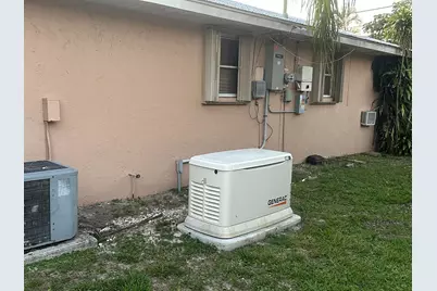 189 NE Caprona Avenue, Port Saint Lucie, FL 34983 - Photo 51