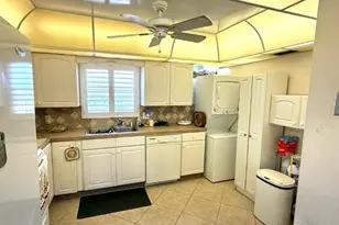 801 Lake Shore Dr, Lake Park, FL 33403 - Photo 5