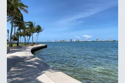 810 Lake Shore Drive #17, Lake Park, FL 33403 - Photo 11