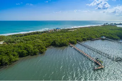23 NE Macarthur Boulevard, Stuart, FL 34996 - Photo 17