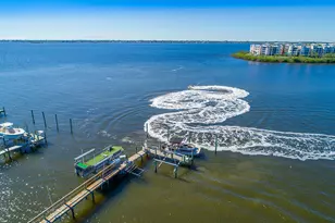 23 NE MacArthur Blvd, Stuart, FL 34996 - Photo 15