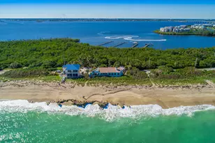 23 NE MacArthur Blvd, Stuart, FL 34996 - Photo 3