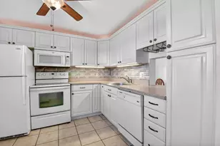 230 NE 26th Ave, Boynton Beach, FL 33435 - Photo 17