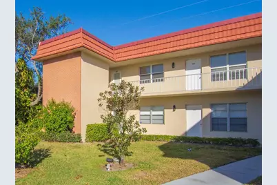 100 Spring Lake Drive #107, Vero Beach, FL 32962 - Photo 5