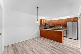 108 1st Terrace, Palm Beach Gardens, FL 33418 - Photo 9