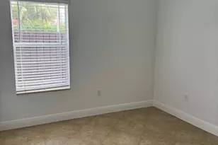 3201 John's Pl, Palm Springs, FL 33461 - Photo 15