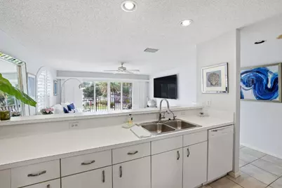 2049 SE 6th Street #F, Deerfield Beach, FL 33441 - Photo 7