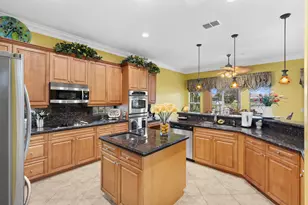 465 NW Dover Ct, Port Saint Lucie, FL 34983 - Photo 9